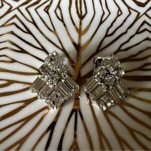 Vintage Weiss clip on earrings